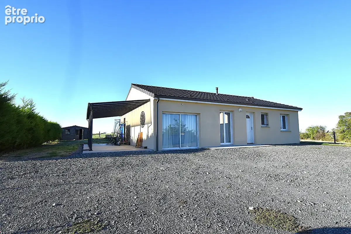 Maison à SAINT-GERAND-LE-PUY
