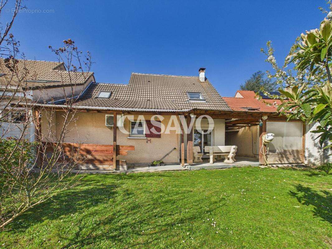 Maison à VILLEFONTAINE