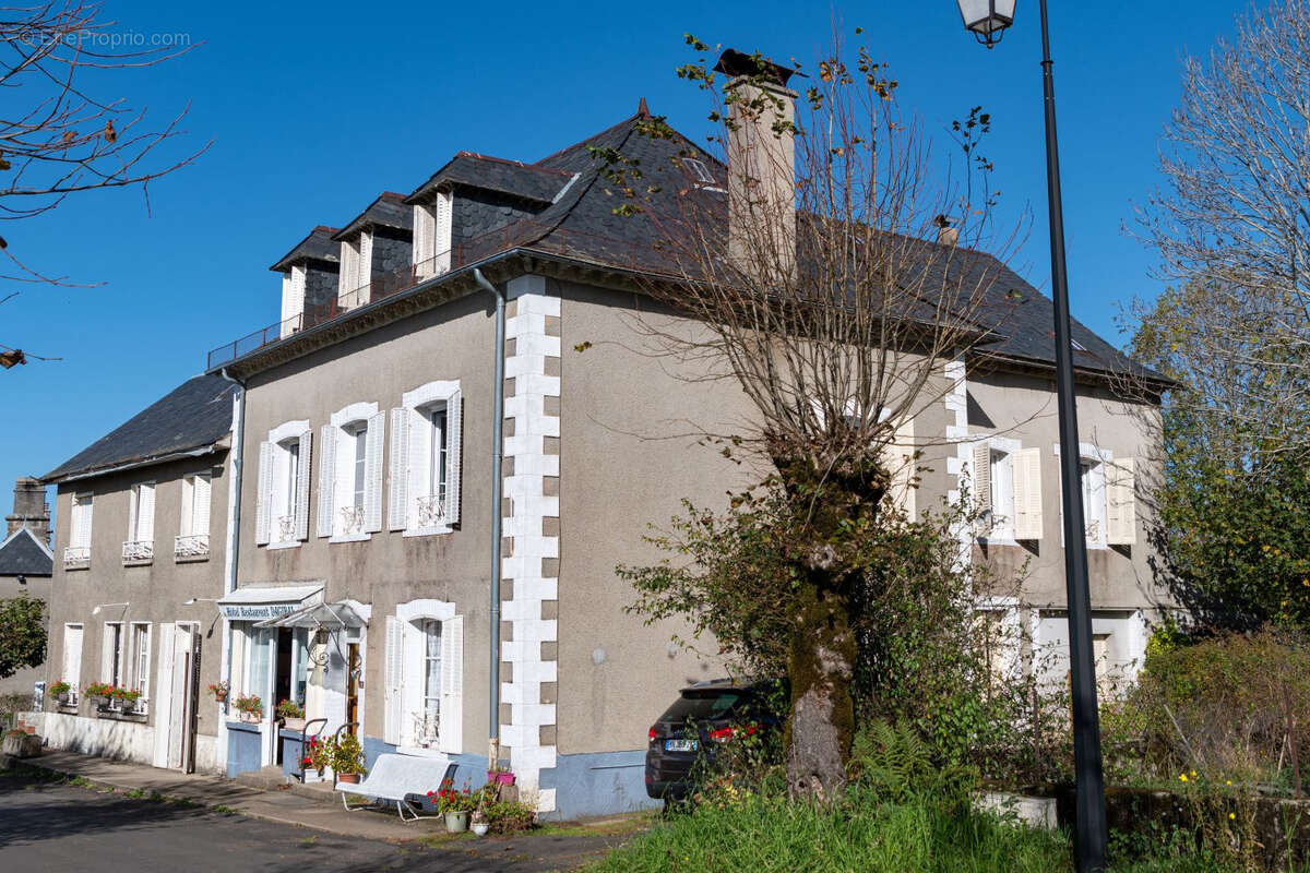 Maison à SAINT-BONNET-DE-SALERS