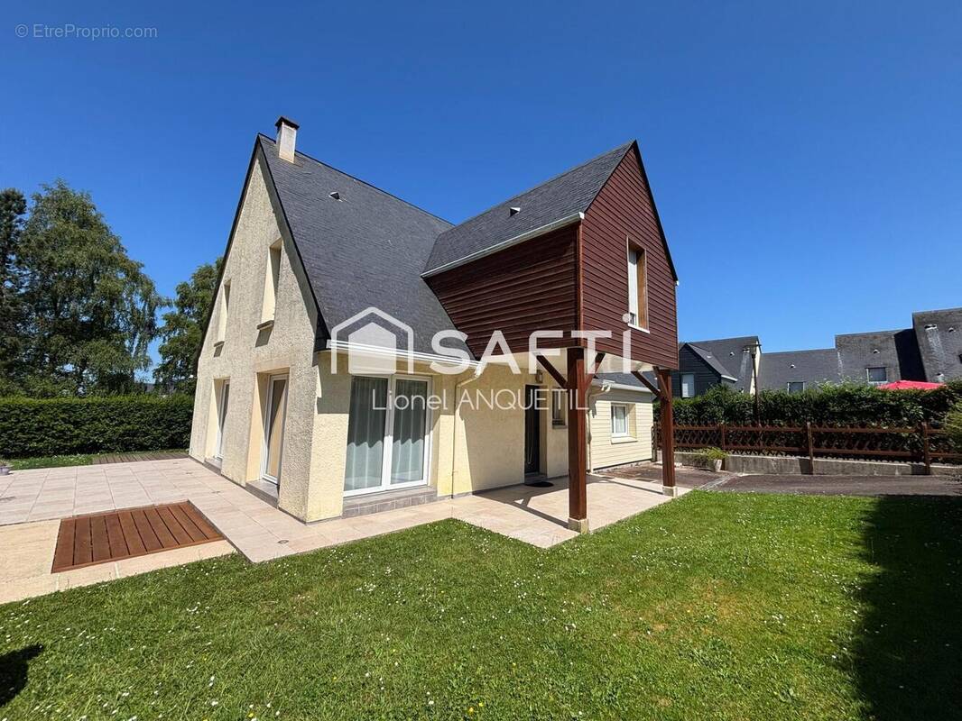 Photo 1 - Maison à CANY-BARVILLE