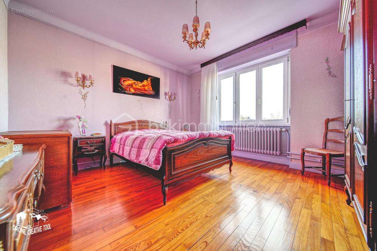 Maison de ville F5 de caractère – 113 m² – Sous-sol complet – Garage 2 voitures - photo 13