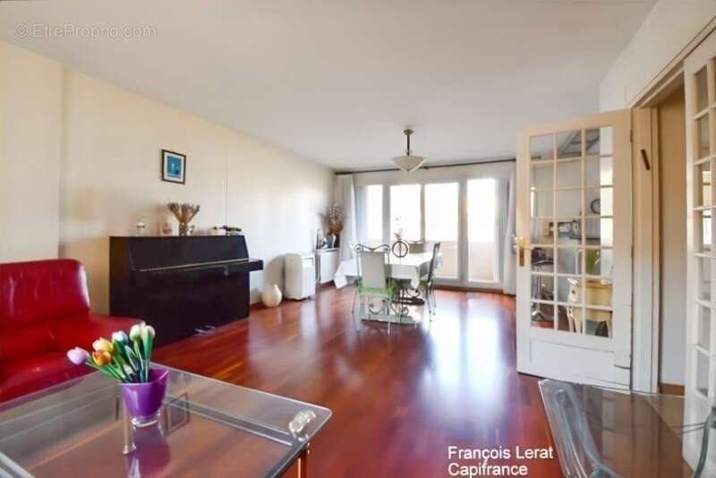 Appartement à THIAIS