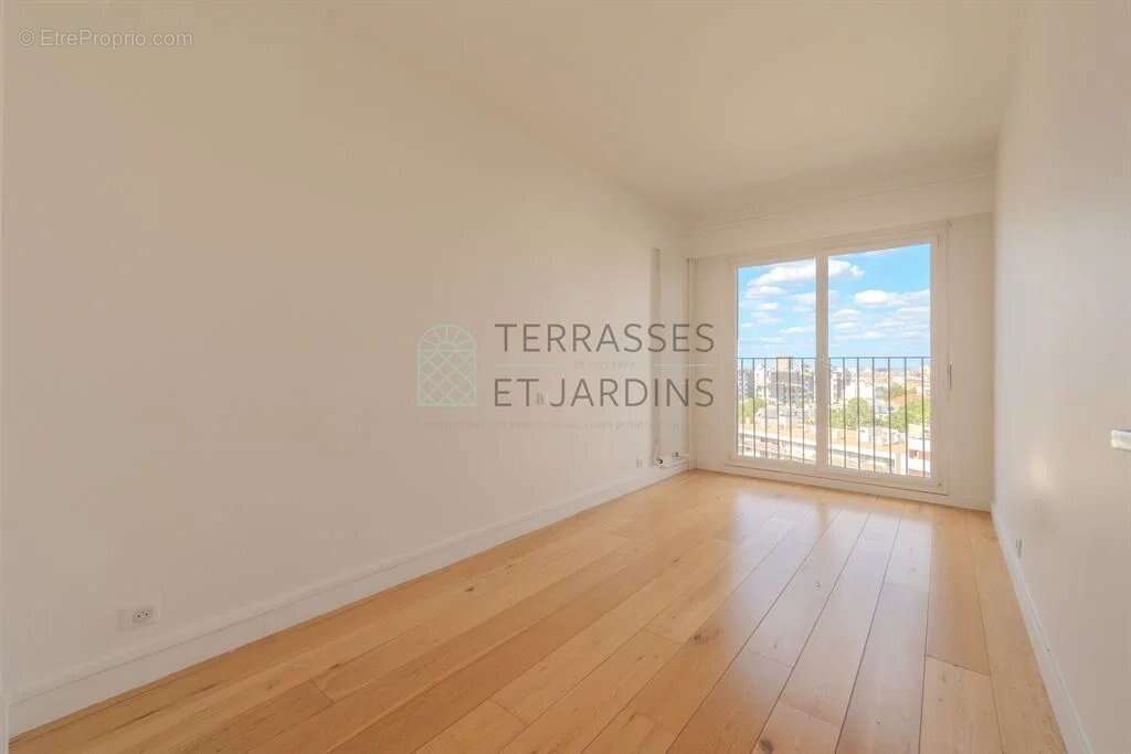 Appartement à PARIS-19E