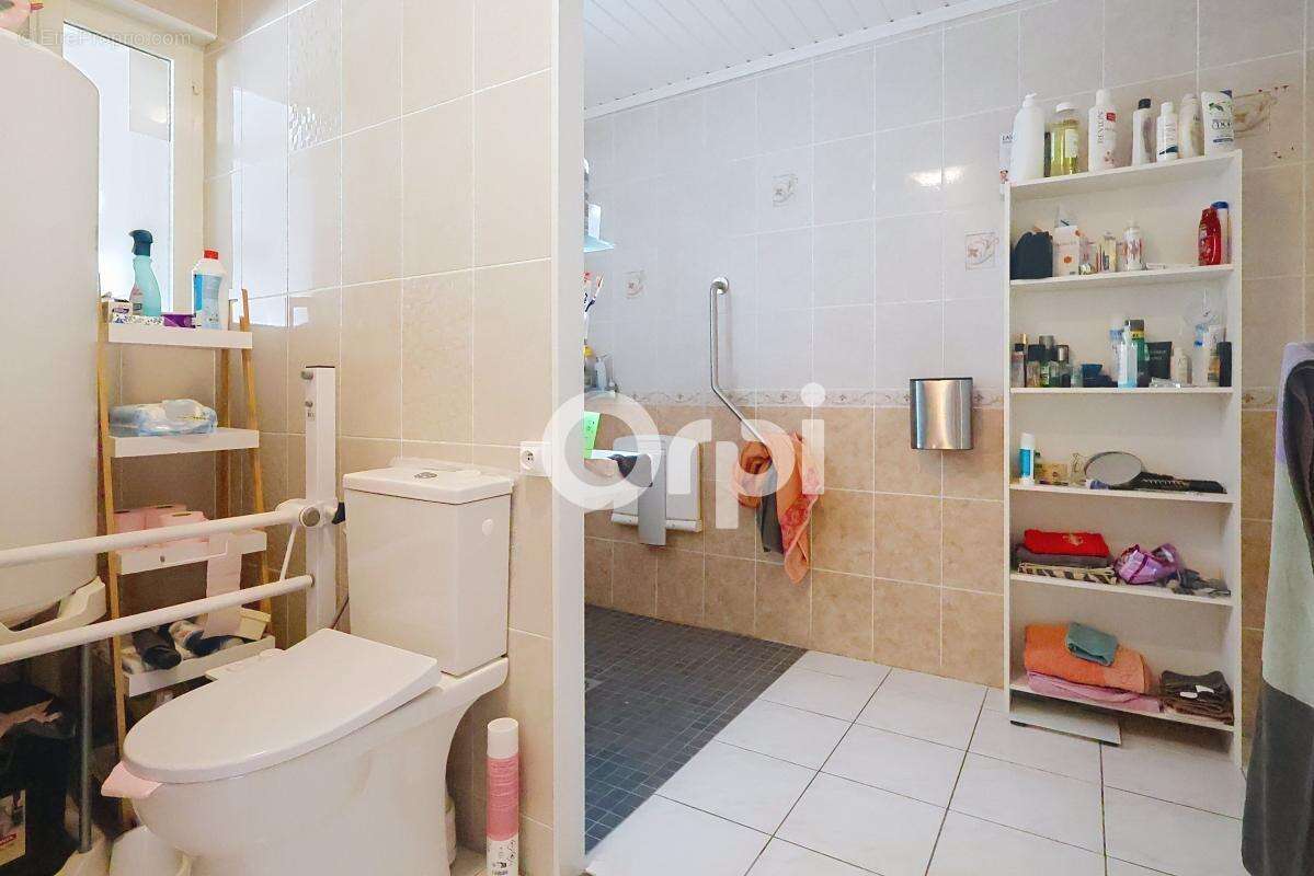 Maison semi individuelle de semi plain pied, 3 chambres, jardin et dépendances à KILLEM (59122) - photo 15