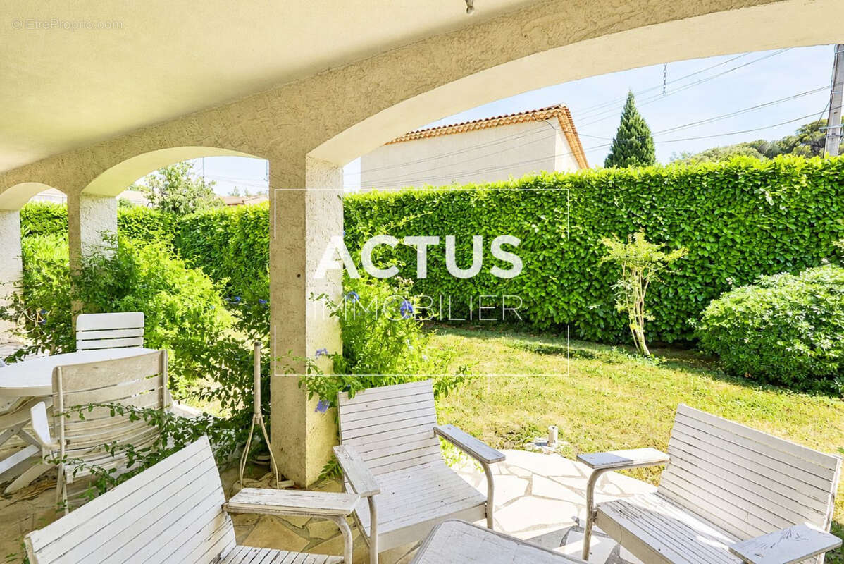 Maison 179 m² à Salon-De-Provence  - photo 8