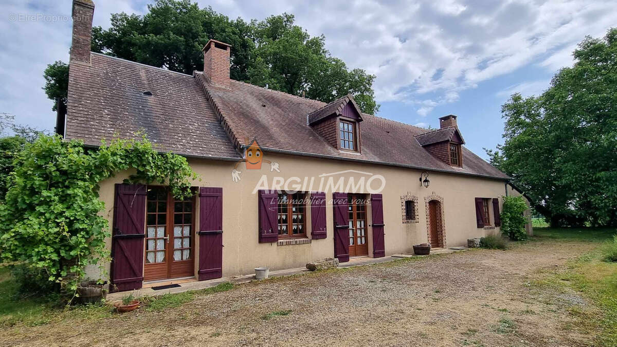 Maison à SAINT-CALAIS
