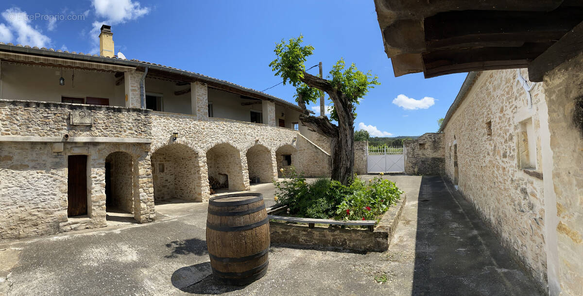 Maison à BAGNOLS-SUR-CEZE