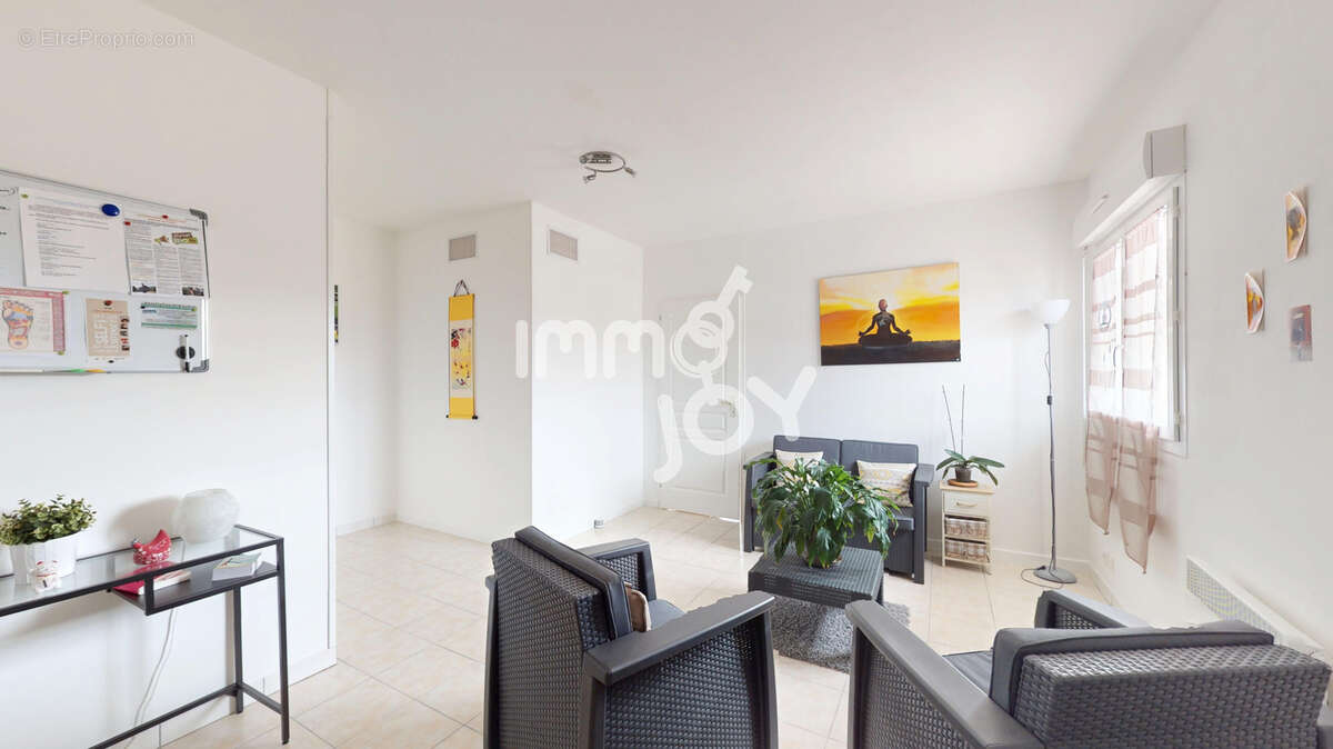 Commerce à SAINT-LYS