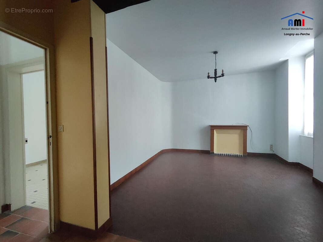 Maison à LONGNY-AU-PERCHE