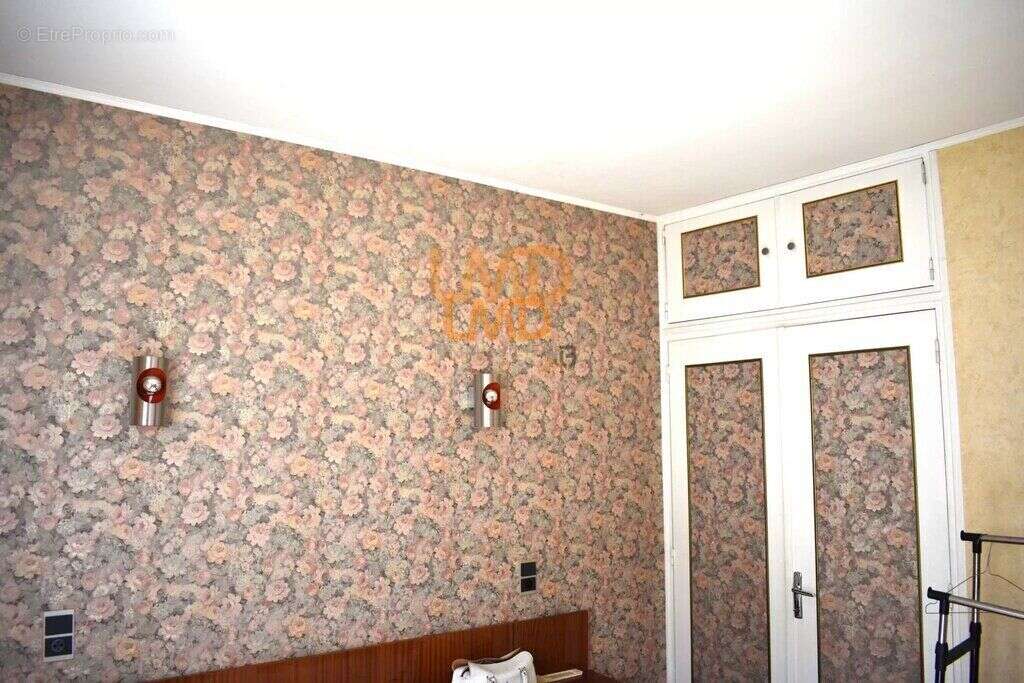 Maison à DECAZEVILLE