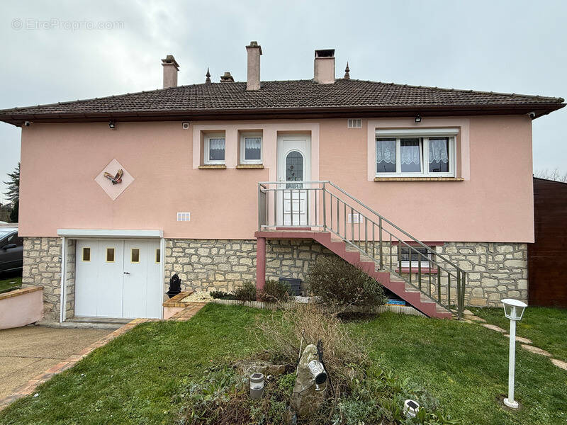 Maison à GRISY-LES-PLATRES