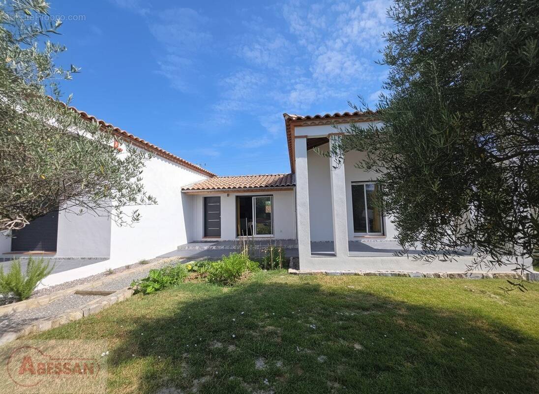 Maison à LA CALMETTE