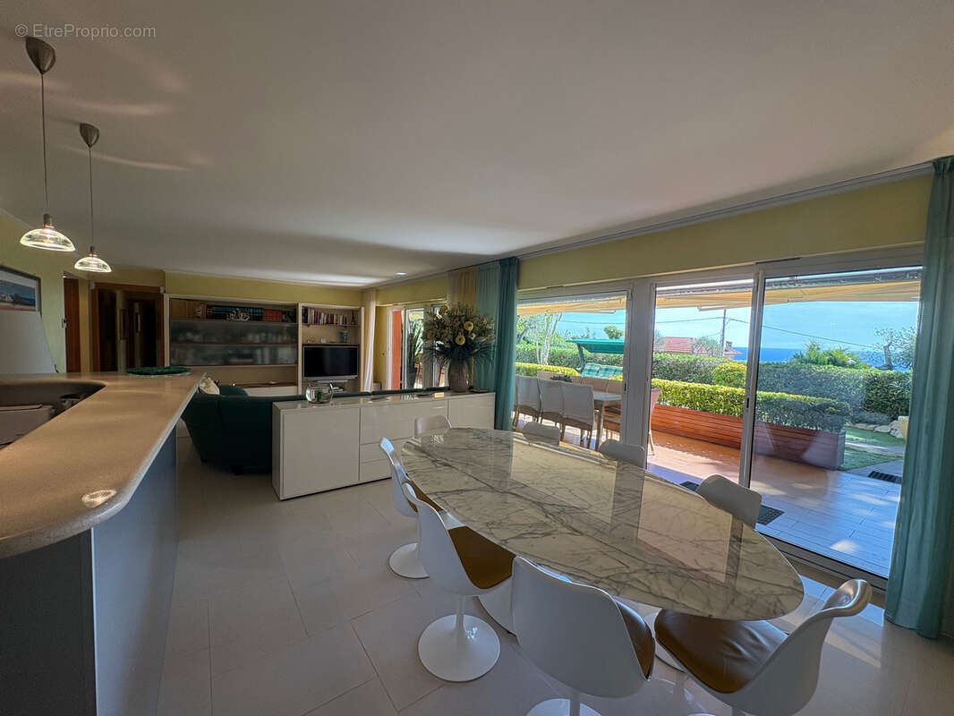 Appartement à CAP-D'AIL