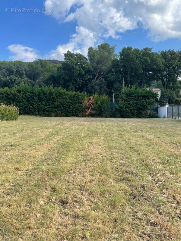 Terrain à SAZE