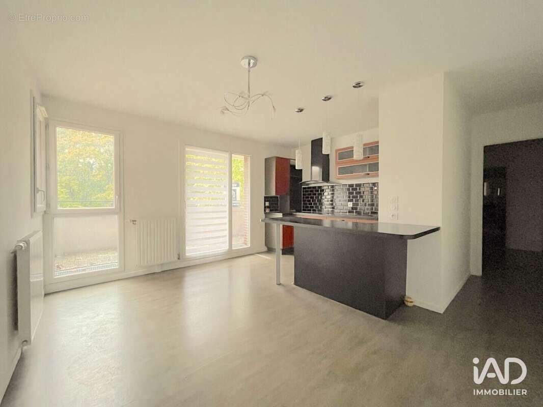 Photo 2 - Appartement à VIGNEUX-SUR-SEINE