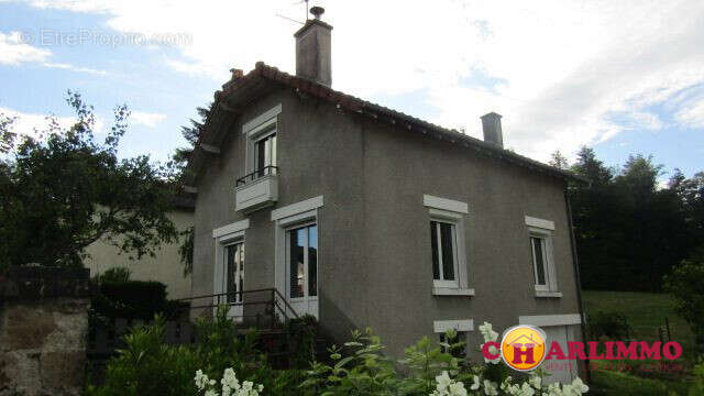 Maison à COGNAC-LA-FORET
