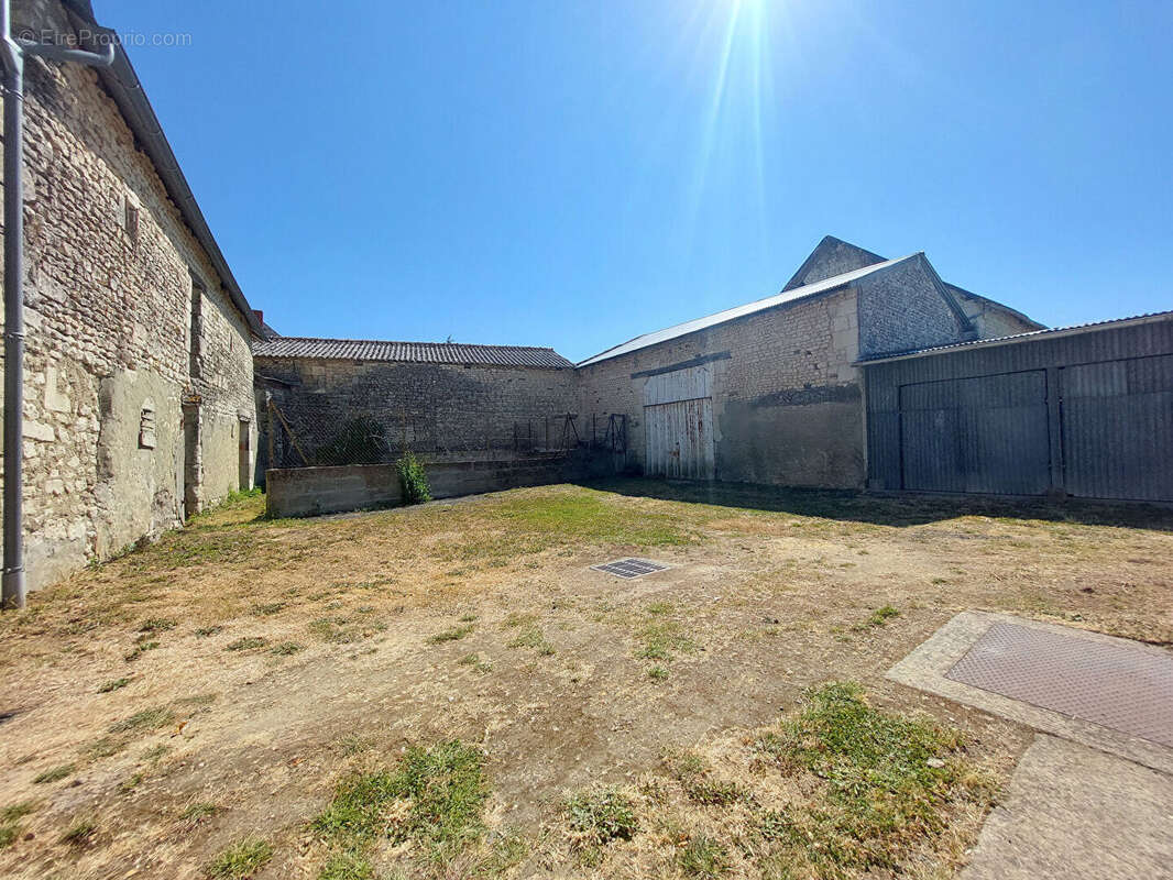 Maison à SAINT-CHRISTOPHE