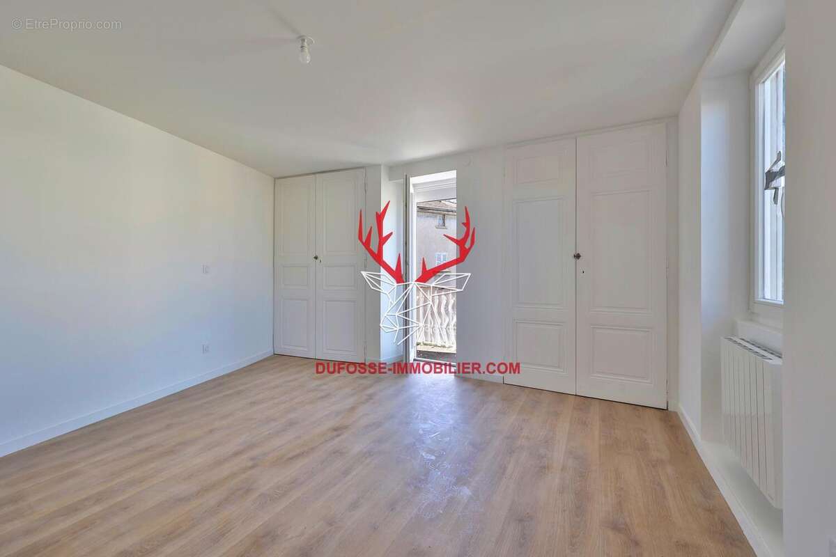 Photo 7 - Maison à LA TOUR-DE-SALVAGNY