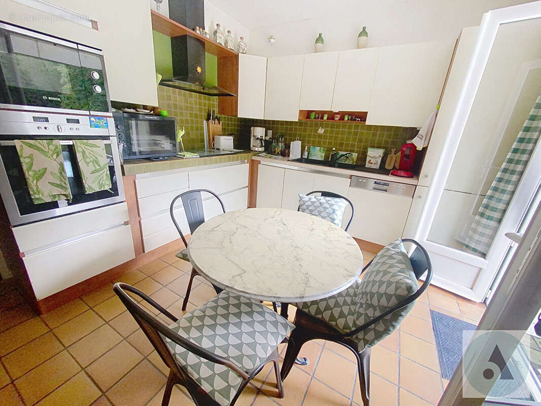 Maison à COLLEVILLE-MONTGOMERY