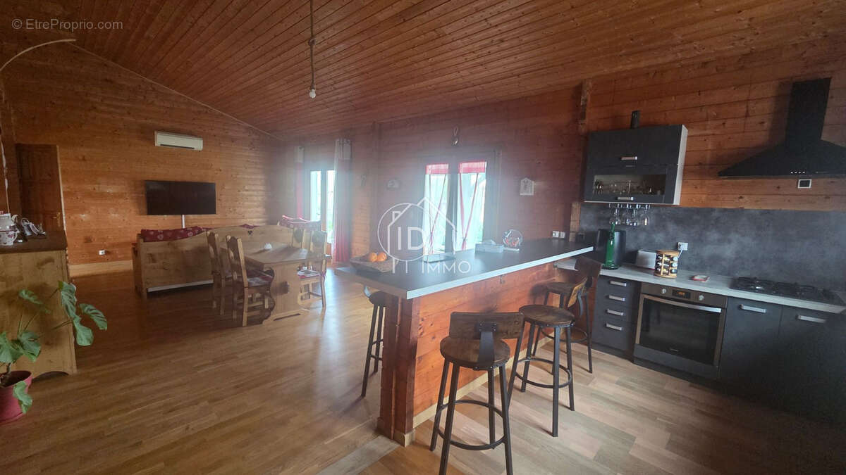 Maison à MOULIN-NEUF