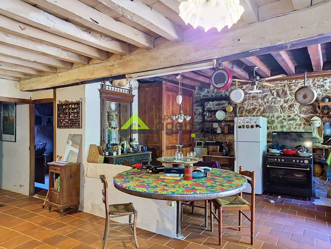 Maison en pierre - 137 m2 - photo 3