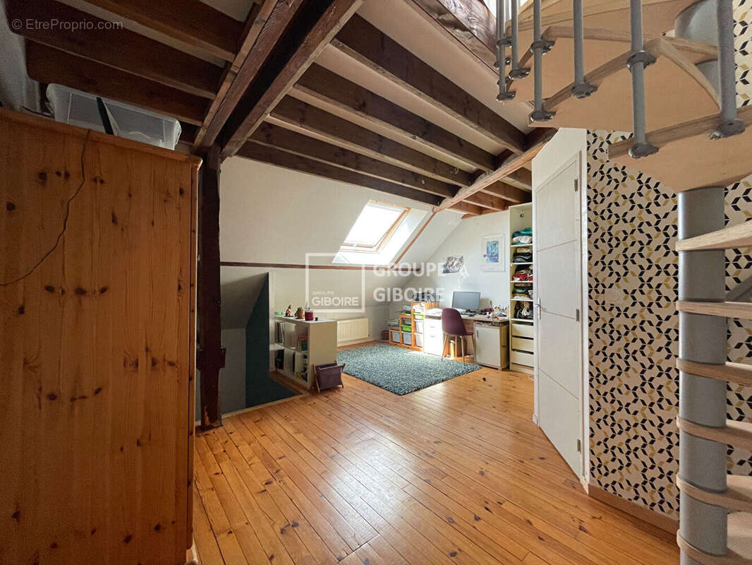 A vendre nouveauté agence giboire maison d'environ 174 m² rennes sacré coeurs / saint-yves - photo 11