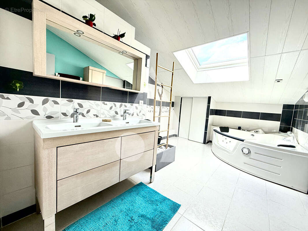 Maison à SAINT-PEY-DE-CASTETS