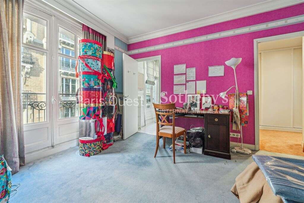 Maison à NEUILLY-SUR-SEINE