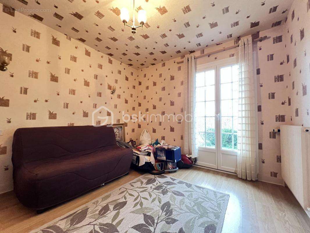 Maison à CHEMILLY-SUR-YONNE