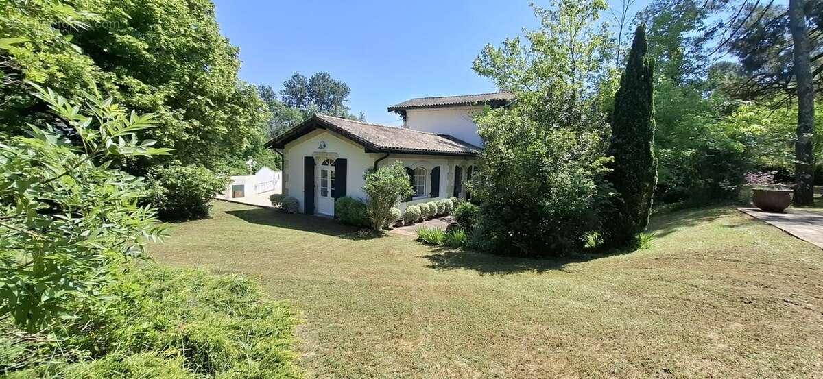 Maison à SAINT-GEORGES-DE-DIDONNE
