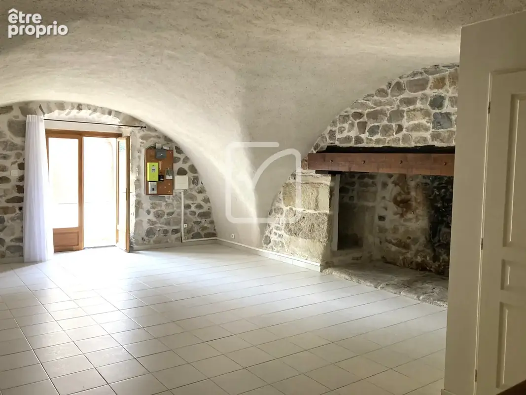 Maison 3 logements, terrasse, garage et place de parking - photo 17