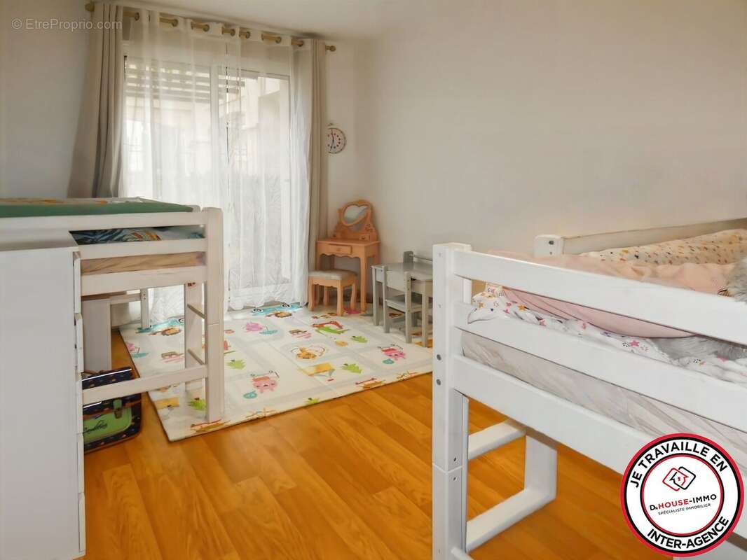 Appartement à SAINT-MAUR-DES-FOSSES