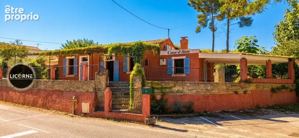 Maison 125 m² à Saint-Cyr-Sur-Mer  - photo 1