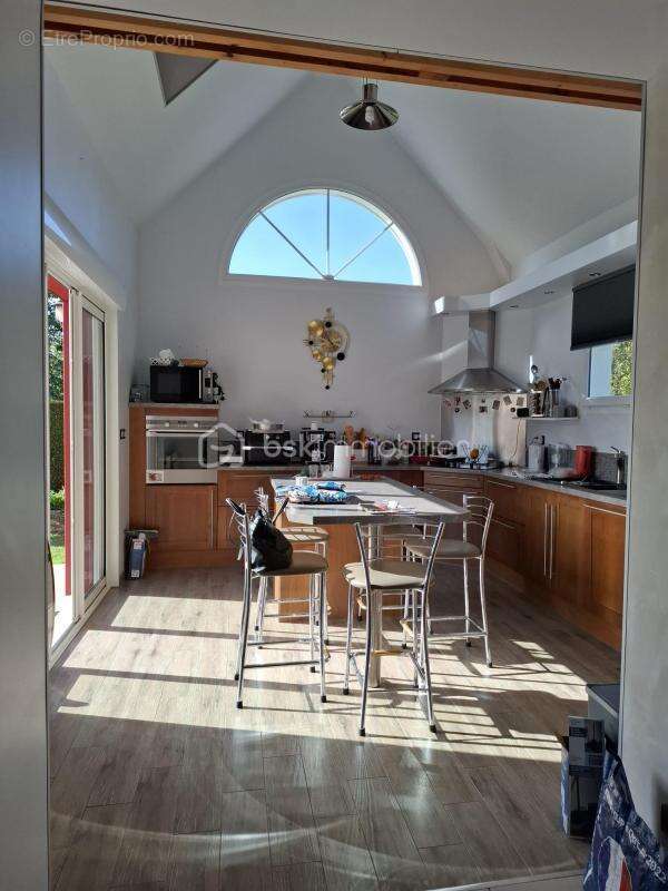 Maison à MERY-CORBON