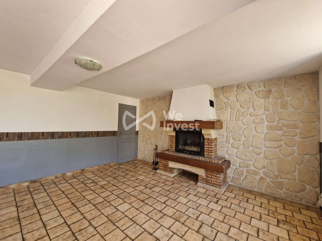 Maison 145 m² à Noyant  - photo 3