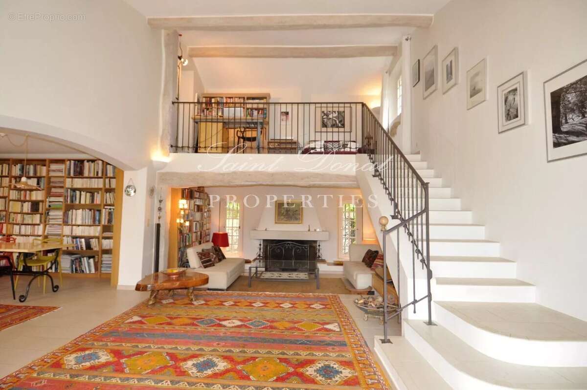 Maison à SAINT-VALLIER-DE-THIEY