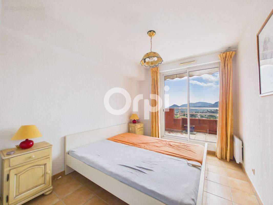 Appartement à MANDELIEU-LA-NAPOULE
