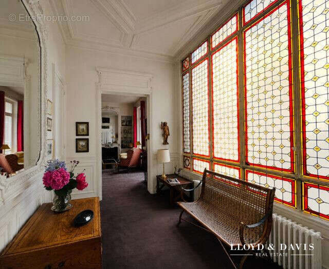 Appartement à PARIS-7E