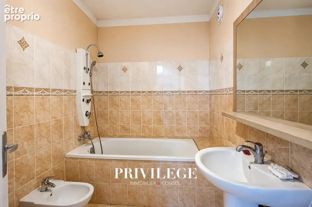 Appartement de 100 m2 avec terrasse - photo 7