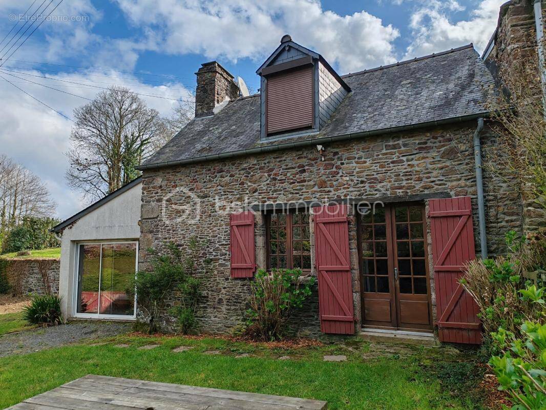 Maison à EPINIAC