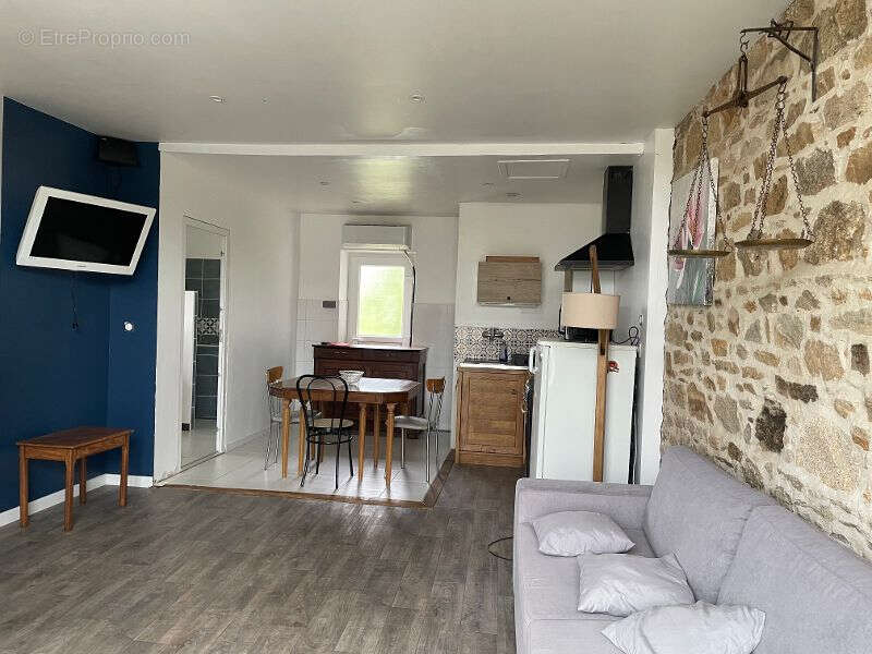 Coup de coeur assuré -Propriété de caractère en pierre-Maison familiale & gîte de 280m2 sur un terrain d'environ 2,8 ha proche d - photo 17