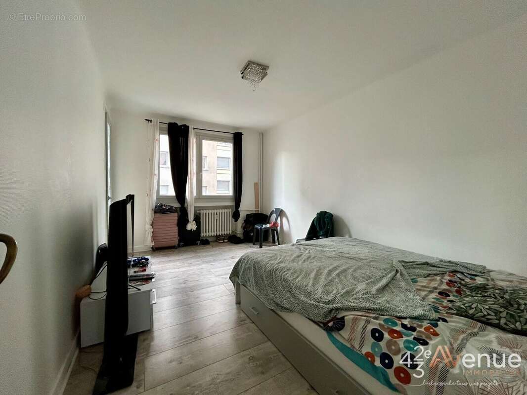 Appartement à SAINT-ETIENNE
