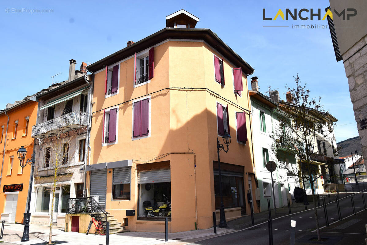 Appartement à SEYSSEL