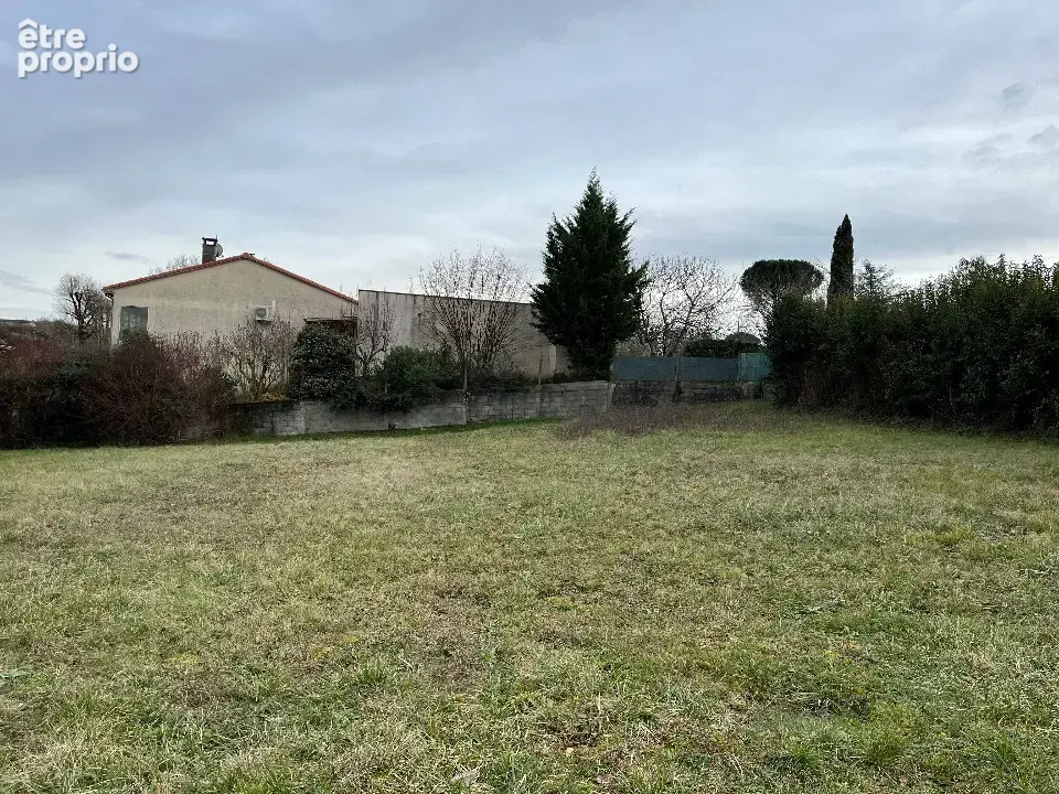Terrain à SALIES