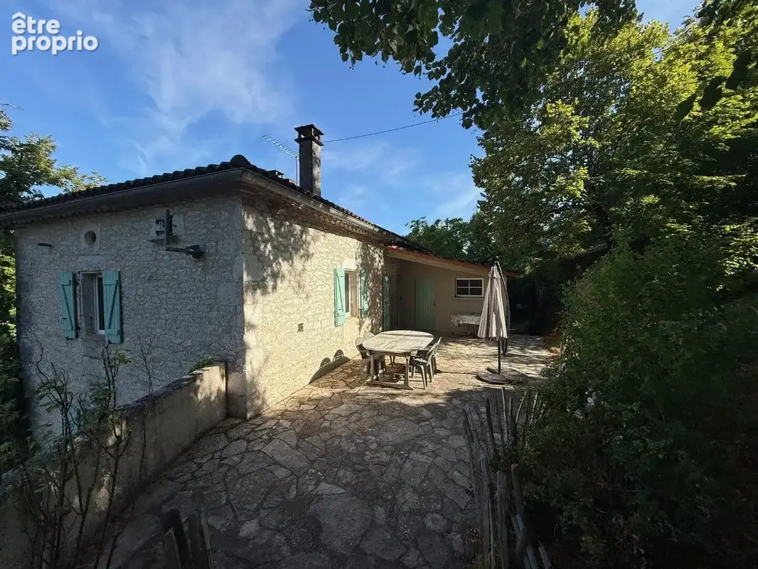 Dans la campagne de Lauzerte - Belle maison en pierre composée de deux logements, idéale pour investissement locatif ou projet m - photo 14