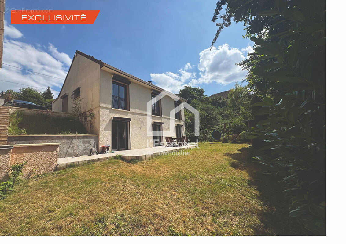 Maison à VERNEUIL-SUR-SEINE