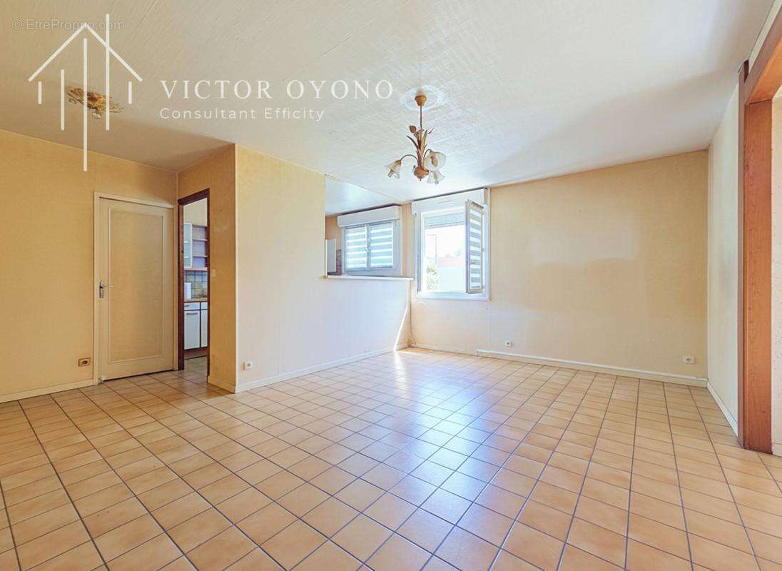 Appartement à SAINT-CYR-SUR-LOIRE