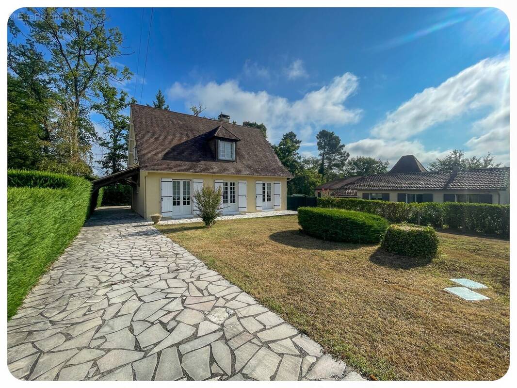Maison à COULOUNIEIX-CHAMIERS
