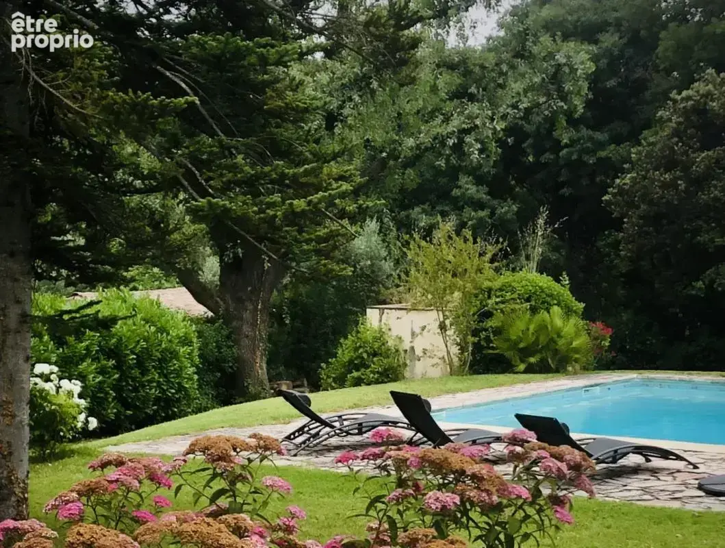 Maison 6 pièces / 190 m² / 1 130 000 EUR / EGUILLES - photo 13