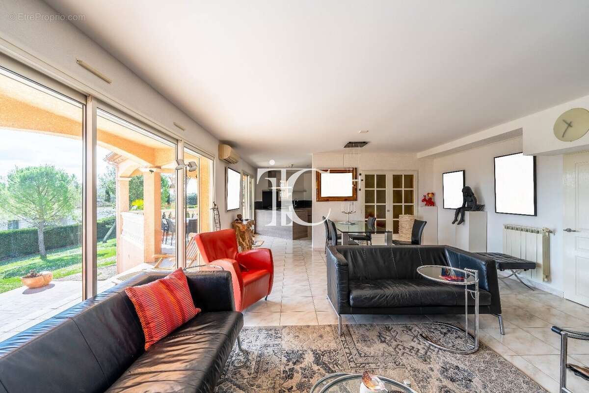 Maison à SAINT-JULIEN-DE-CASSAGNAS